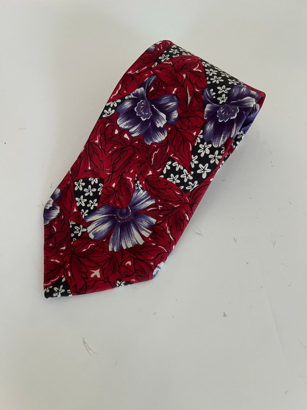 Claybrooke Men's Silk Neck Tie Red Purple Black Floral JL